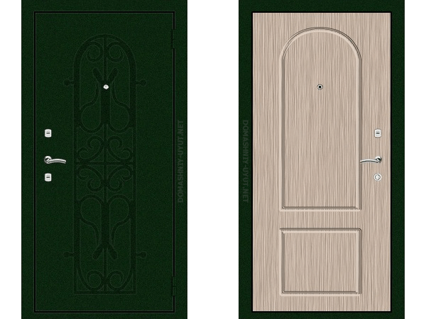 Входная дверь с элементами ковки КВ-10
